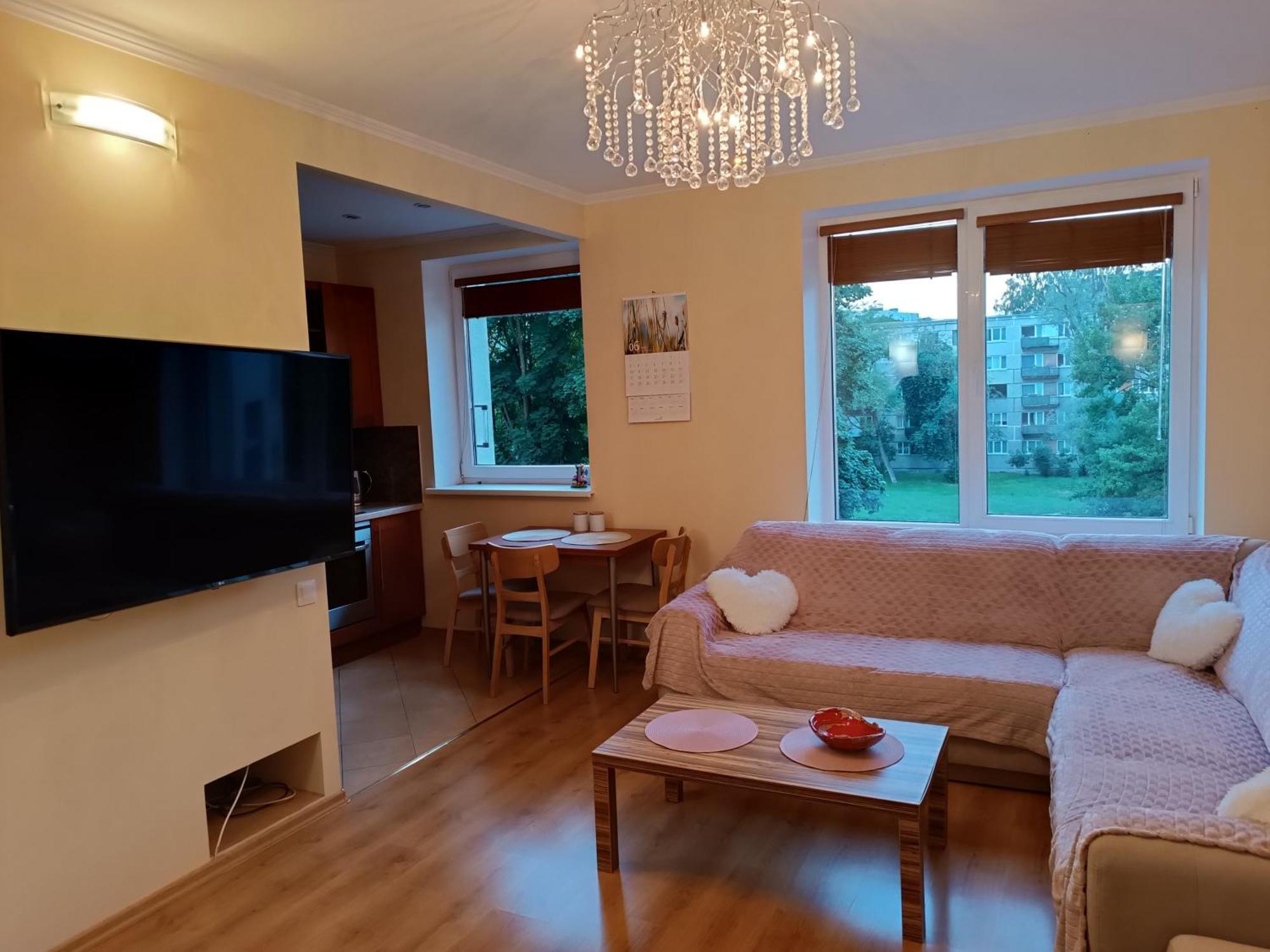 Quiet Dzelzavas Street Apartment Рига Екстер'єр фото